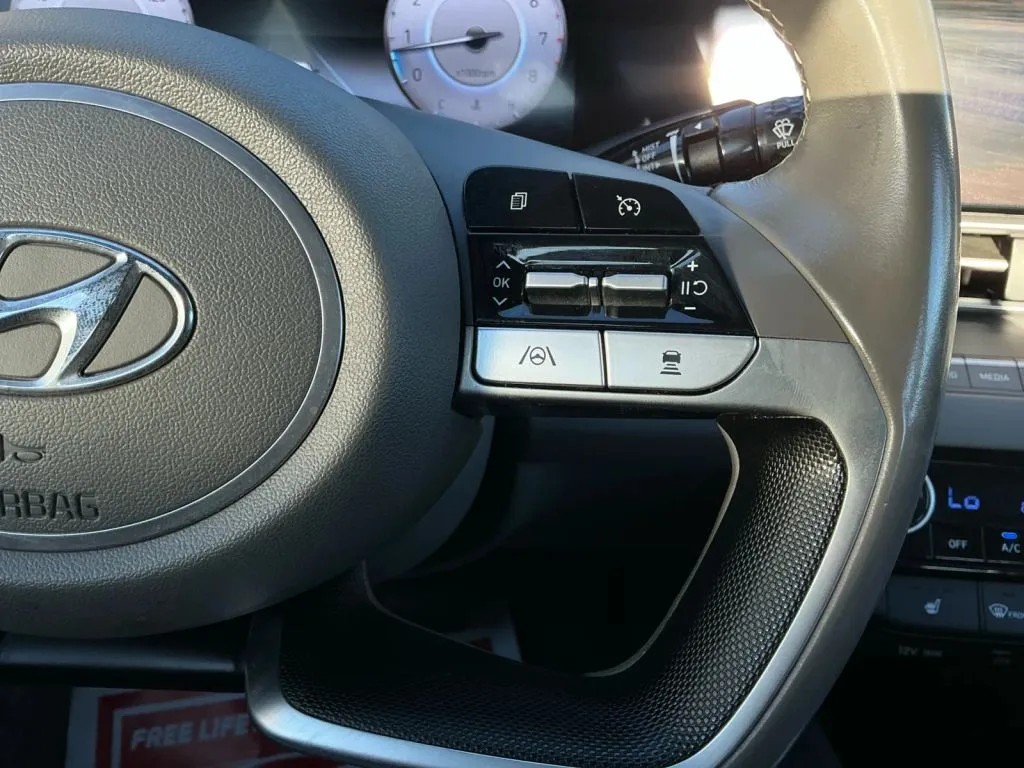 Hyundai Elantra photo 26