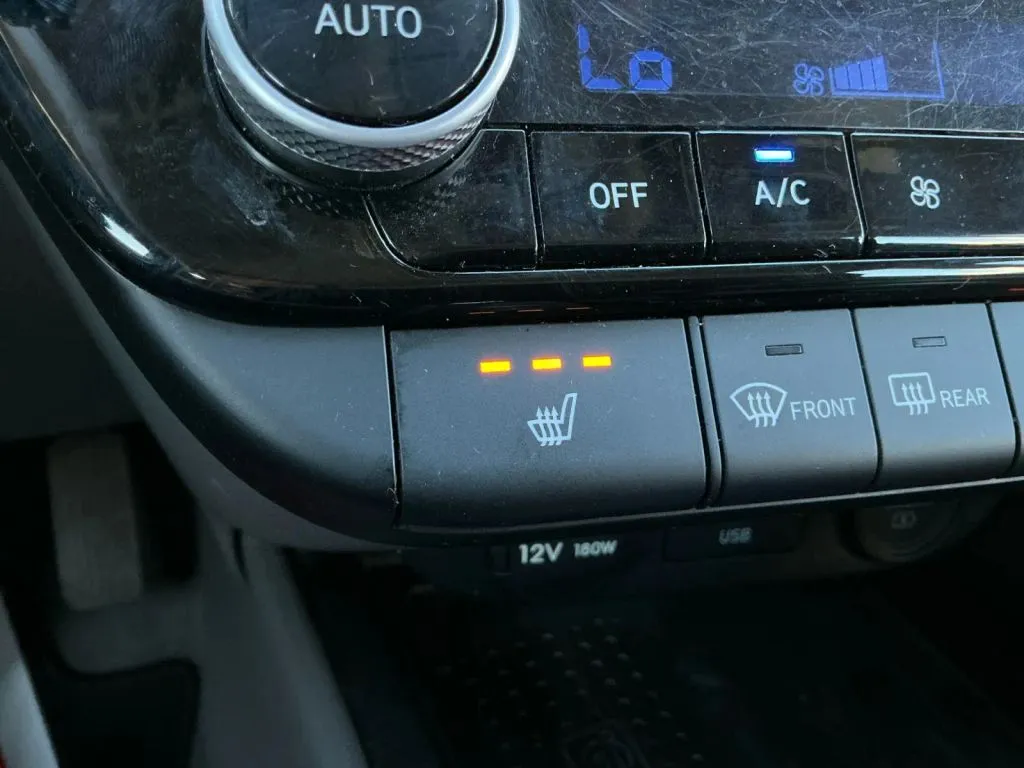 Hyundai Elantra photo 30