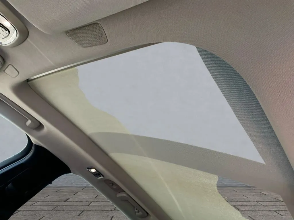 Volvo XC90 photo 26