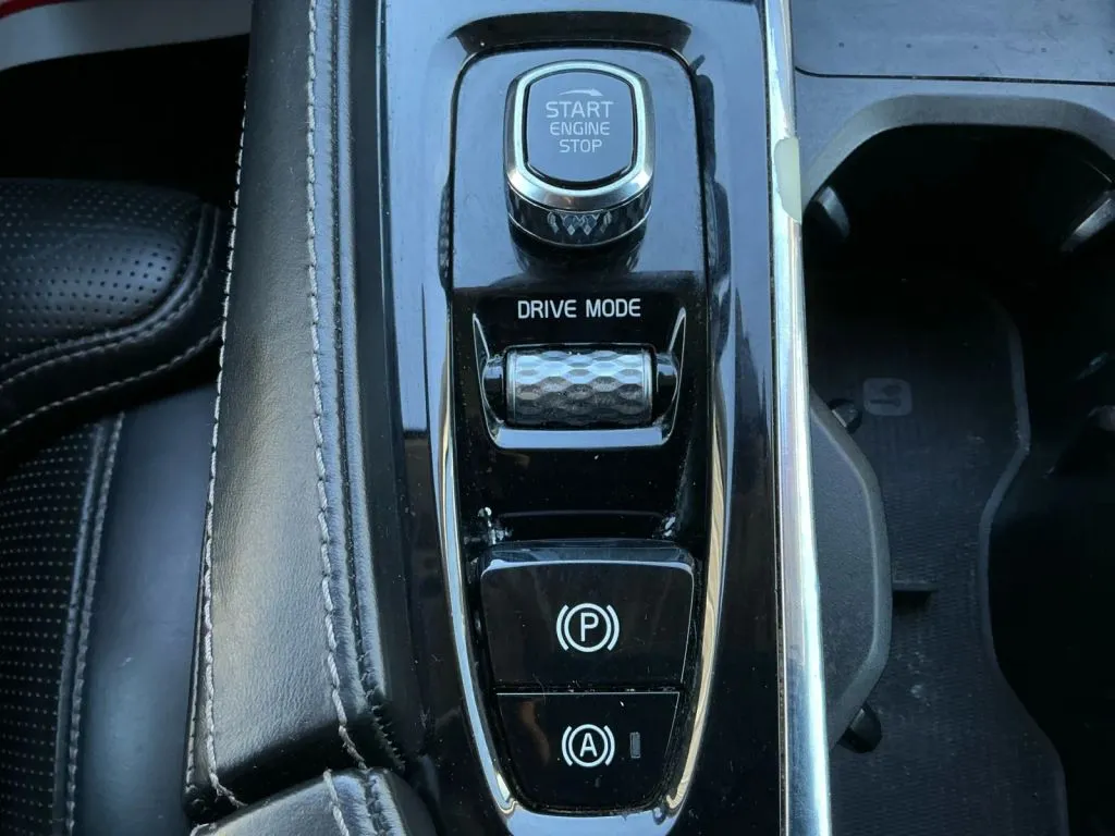 Volvo XC90 photo 36