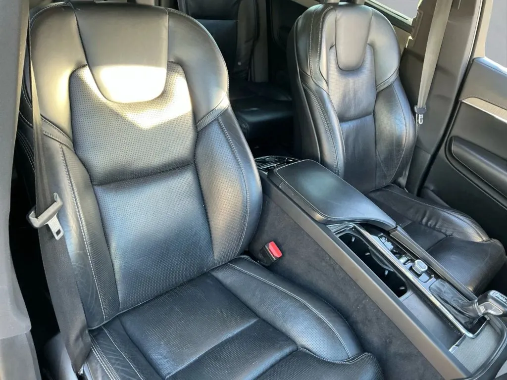 Volvo XC90 photo 23