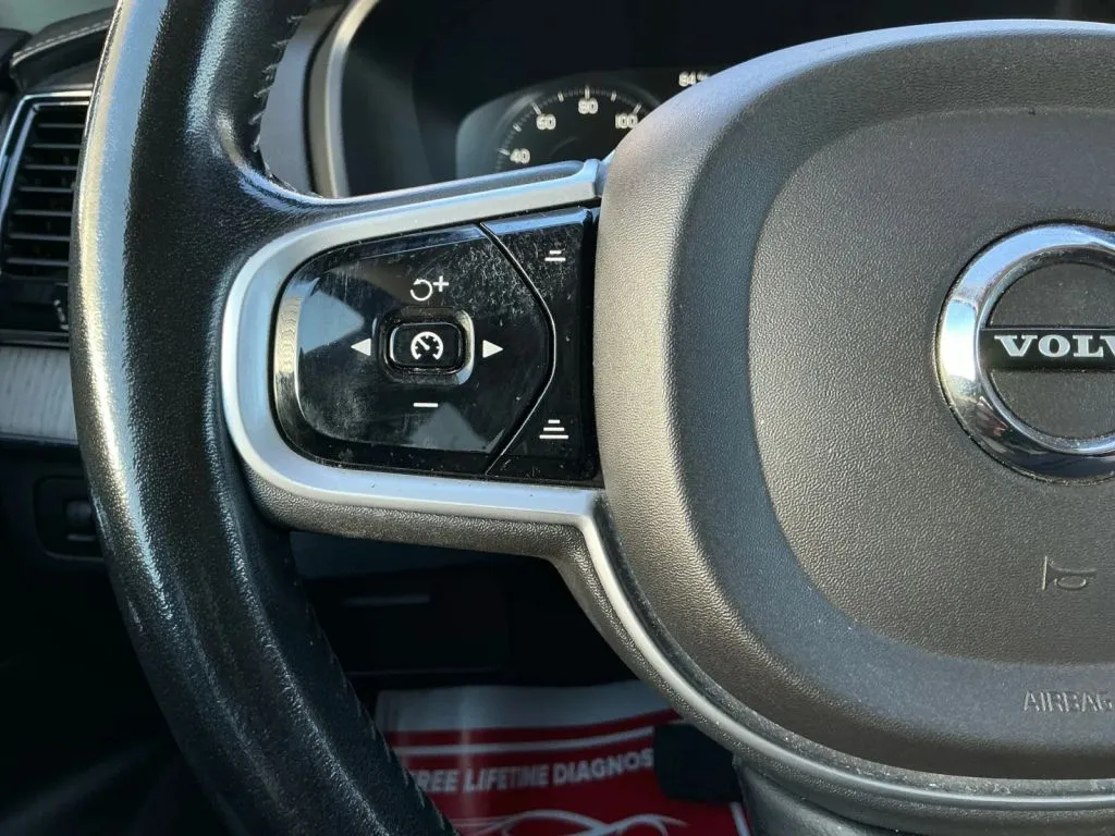 Volvo XC90 photo 28
