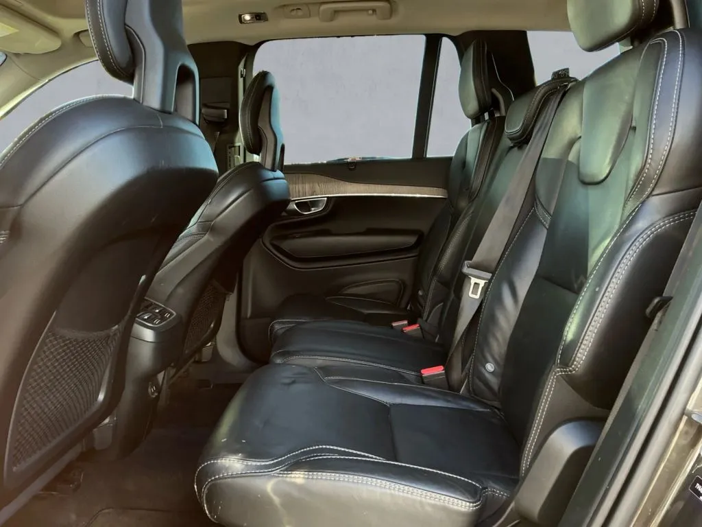 Volvo XC90 photo 14