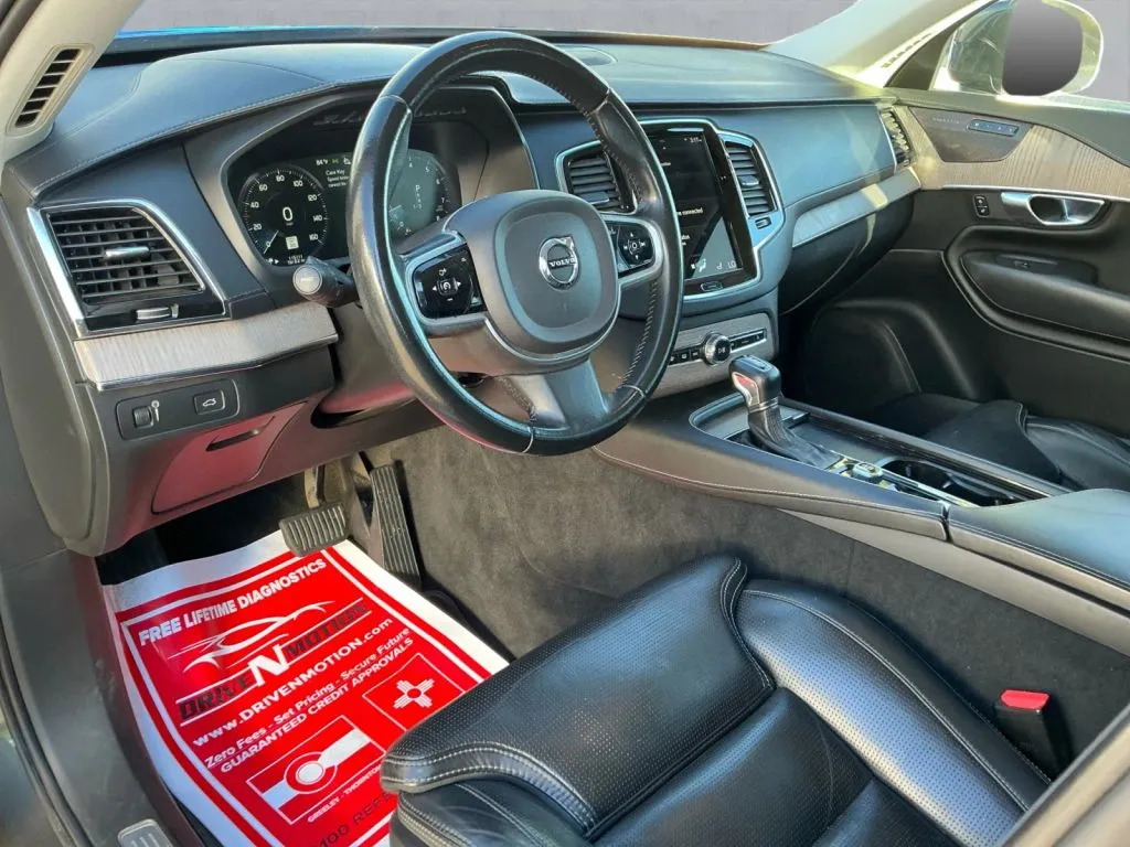 Volvo XC90 photo 13