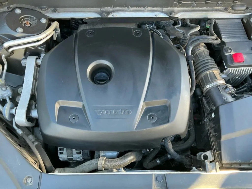 Volvo XC90 photo 24