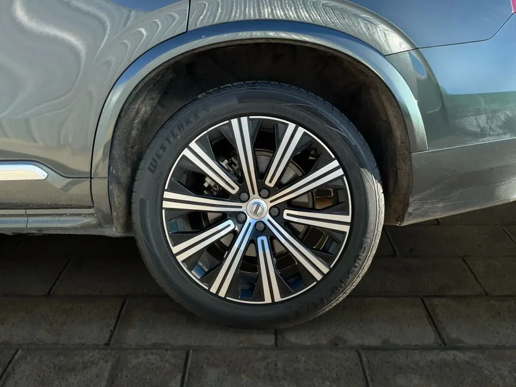 Volvo XC90 photo 18