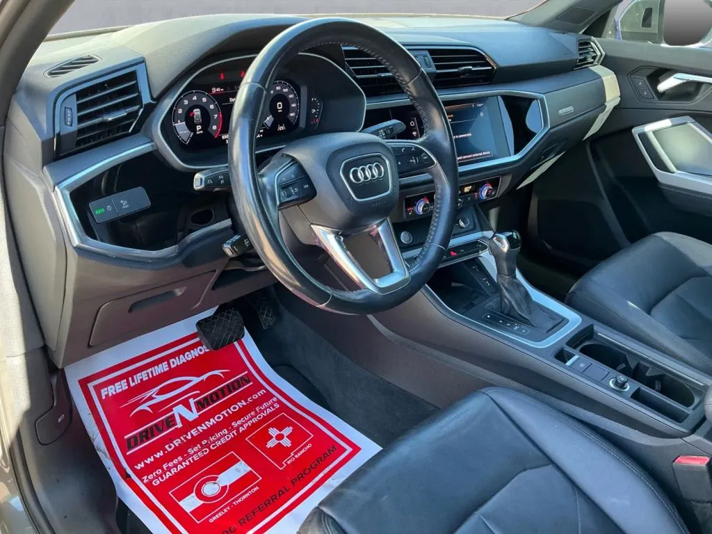 Audi Q3 photo 13