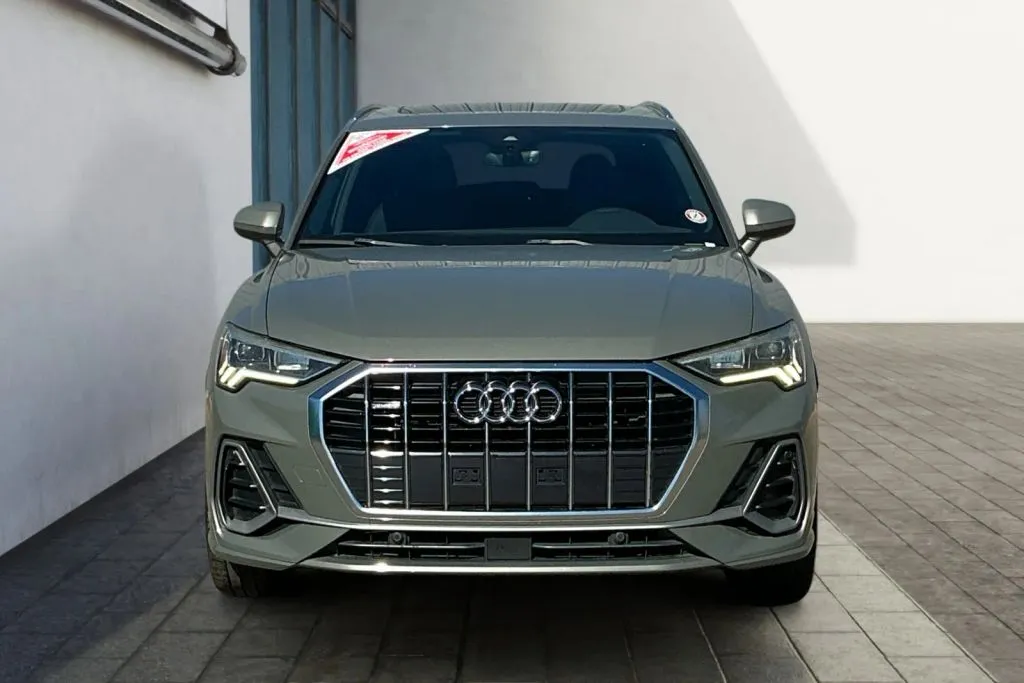 Audi Q3 photo 8
