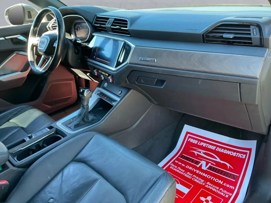 Audi Q3 photo 20