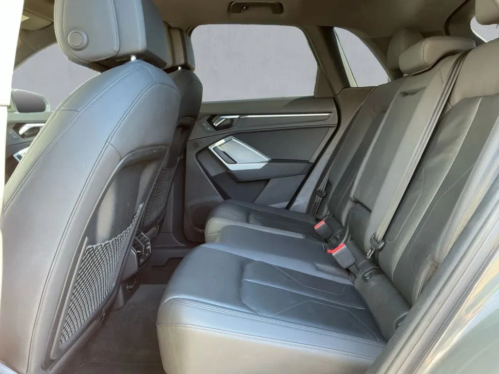 Audi Q3 photo 14