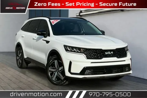 White 2022 Kia Sorento EX Sport Utility 4D for sale in Greeley, CO