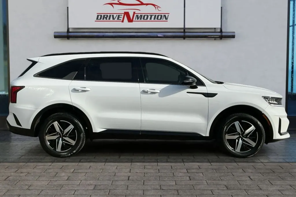 Another view of 2022 Kia Sorento EX Sport Utility 4D for sale in Greeley, CO at Drive N-Motion Greeley