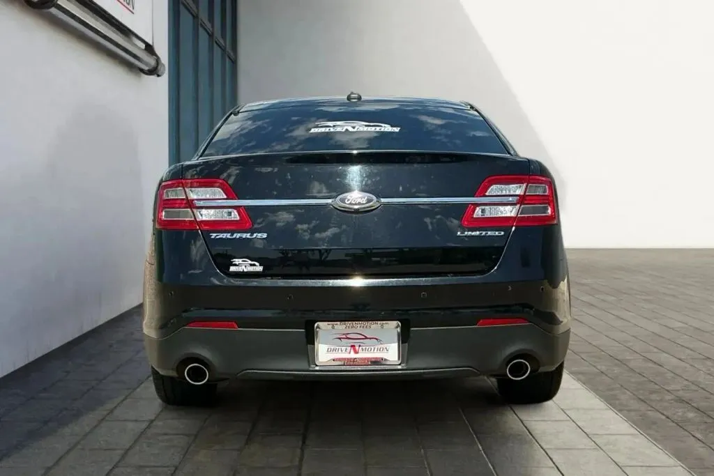 More photos of 2019 Ford Taurus Limited Sedan 4D at Drive N-Motion Greeley, CO