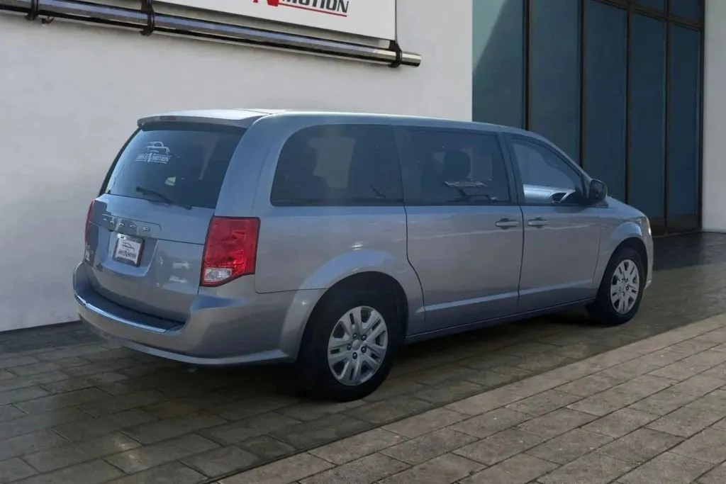 More photos of 2018 Dodge Grand Caravan Passenger SE Minivan 4D at Drive N-Motion Greeley, CO