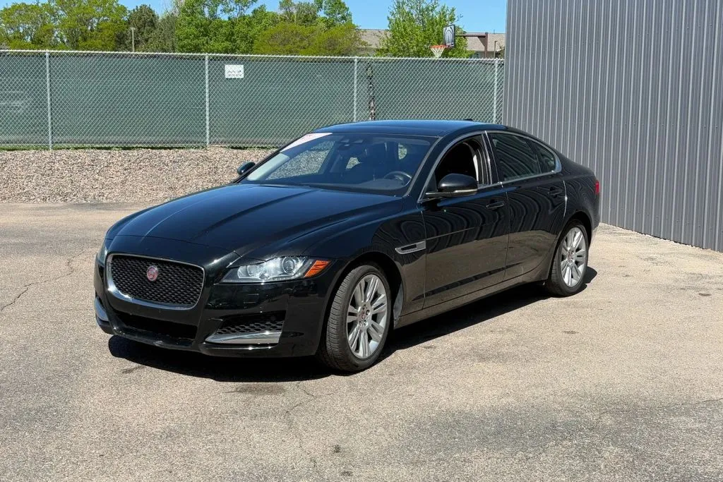 More photos of 2016 Jaguar XF 3.5t Premium Sedan 4D at Drive N-Motion Greeley, CO
