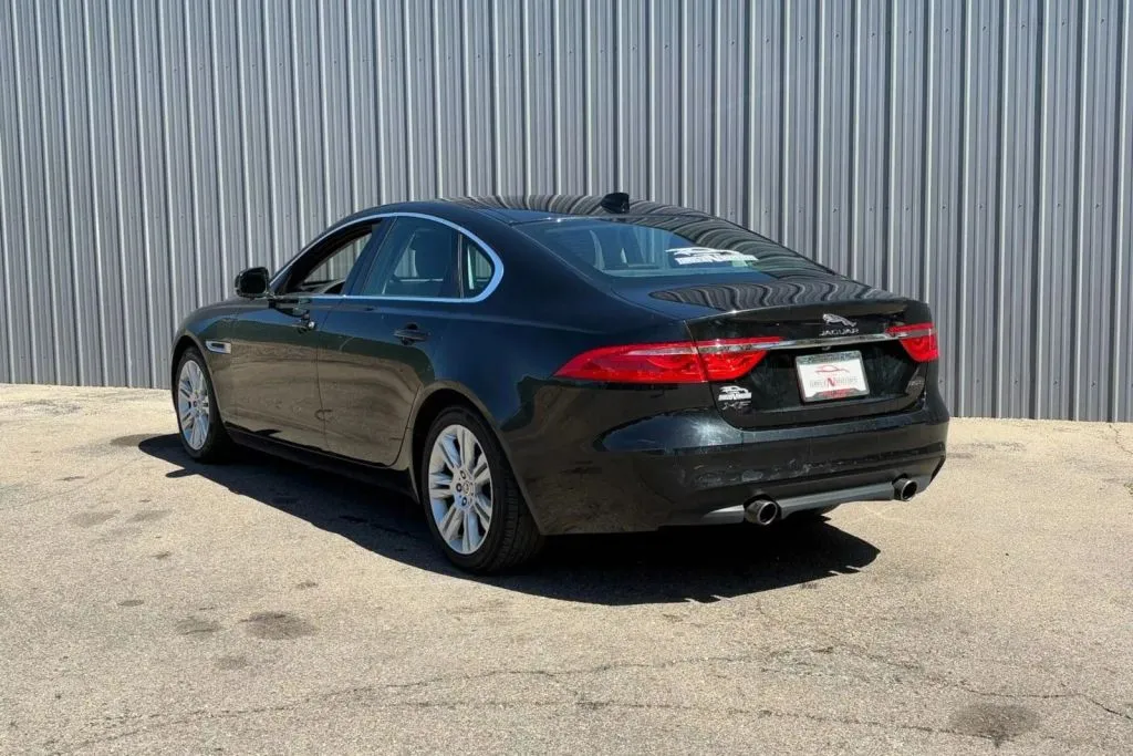 More photos of 2016 Jaguar XF 3.5t Premium Sedan 4D at Drive N-Motion Greeley, CO
