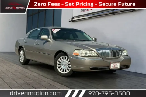 Gold 2003 Lincoln Town Car Signature Sedan 4D for sale in Greeley, CO