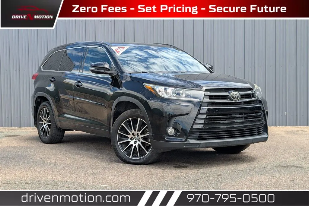 Black 2018 Toyota Highlander SE Sport Utility 4D for sale in Greeley, CO