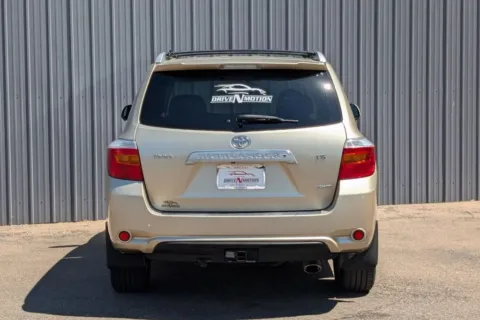 Another view of 2008 Toyota Highlander Limited Sport Utility 4D for sale in Greeley, CO at Drive N-Motion Greeley