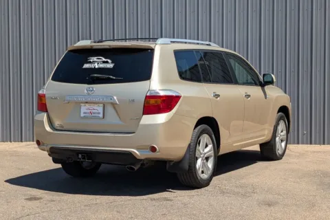 Photos of 2008 Toyota Highlander Limited Sport Utility 4D for sale in Greeley, CO at Drive N-Motion Greeley