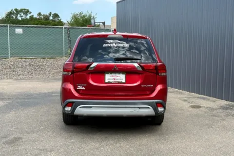 More photos of 2019 Mitsubishi Outlander ES Sport Utility 4D at Drive N-Motion Greeley, CO