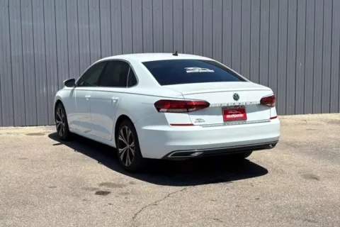 More photos of 2022 Volkswagen Passat SE Sedan 4D at Drive N-Motion Greeley, CO