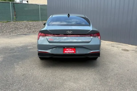 More photos of 2021 Hyundai Elantra SEL HEV Sedan 4D at Drive N-Motion Greeley, CO