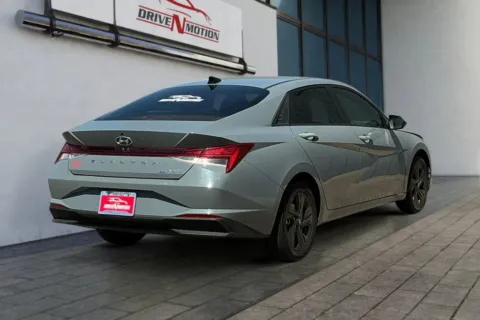 More photos of 2021 Hyundai Elantra SEL HEV Sedan 4D at Drive N-Motion Greeley, CO