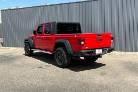 More photos of 2020 Jeep Gladiator Sport S Pickup 4D 5 ft at Drive N-Motion Greeley, CO