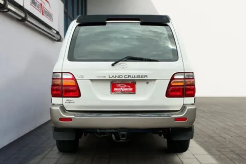 More photos of 2000 Toyota Land Cruiser Sport Utility 4D at Drive N-Motion Greeley, CO