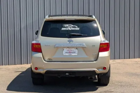 Another view of 2008 Toyota Highlander Limited Sport Utility 4D for sale in Greeley, CO at Drive N-Motion Greeley