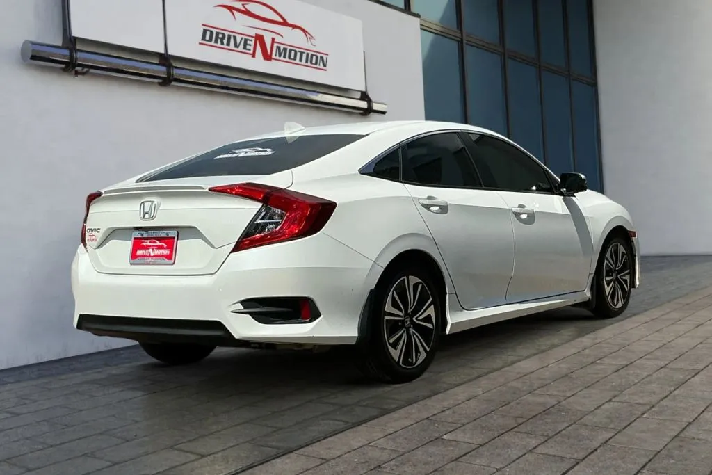 More photos of 2018 Honda Civic EX-L Sedan 4D at Drive N-Motion Greeley, CO