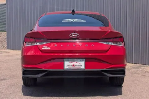 More photos of 2022 Hyundai Elantra SEL Sedan 4D at Drive N-Motion Greeley, CO