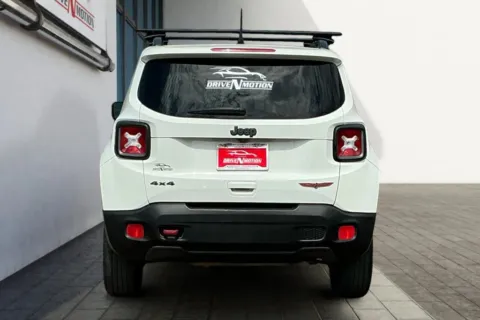 More photos of 2018 Jeep Renegade Trailhawk Sport Utility 4D at Drive N-Motion Greeley, CO