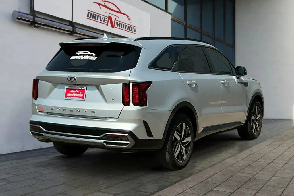 More photos of 2021 Kia Sorento S Sport Utility 4D at Drive N-Motion Greeley, CO