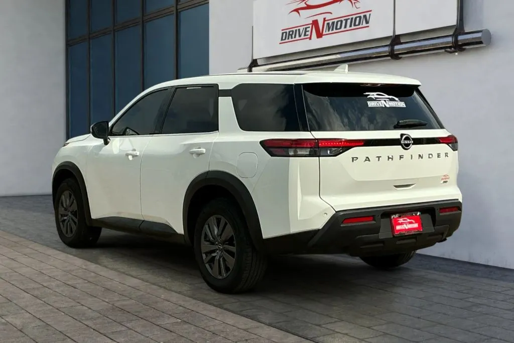 More photos of 2022 Nissan Pathfinder S Sport Utility 4D at Drive N-Motion Greeley, CO