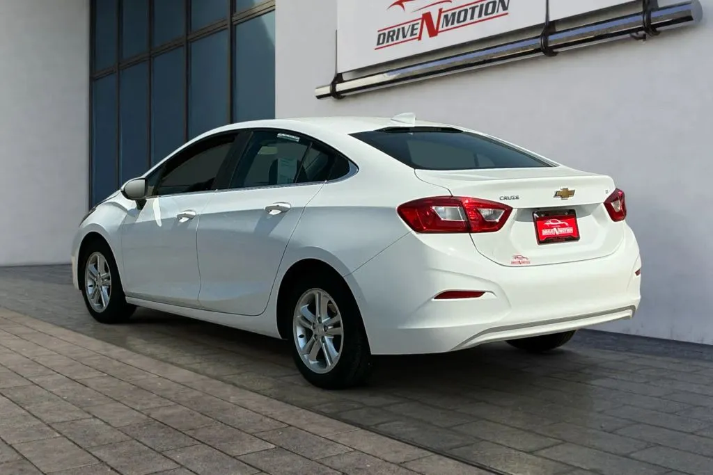 More photos of 2018 Chevrolet Cruze LT Sedan 4D at Drive N-Motion Greeley, CO