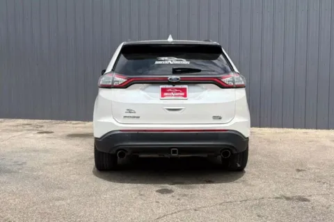 More photos of 2018 Ford Edge SEL Sport Utility 4D at Drive N-Motion Greeley, CO