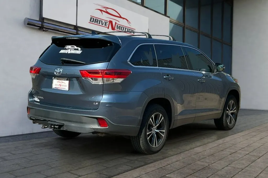 More photos of 2019 Toyota Highlander LE Plus Sport Utility 4D at Drive N-Motion Greeley, CO