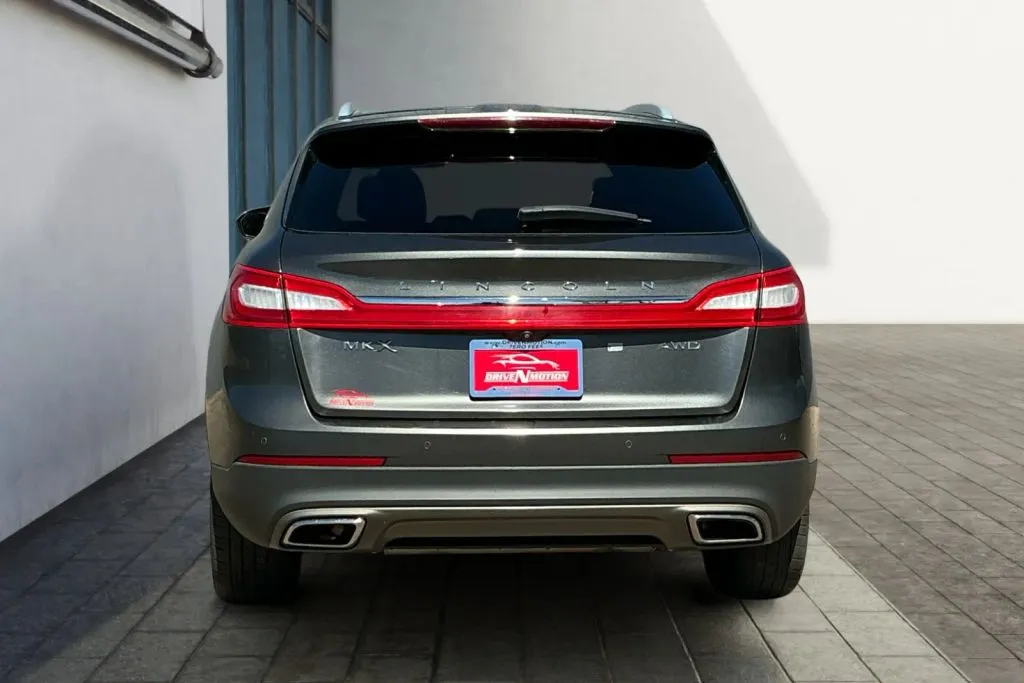 More photos of 2017 Lincoln MKX Reserve Sport Utility 4D at Drive N-Motion Greeley, CO