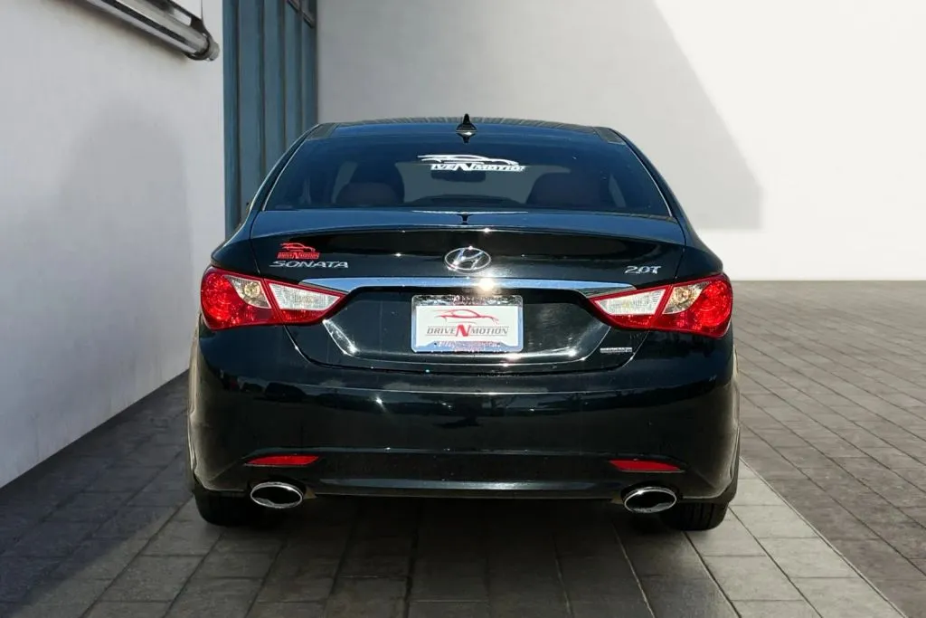 More photos of 2013 Hyundai Sonata Limited Sedan 4D at Drive N-Motion Greeley, CO