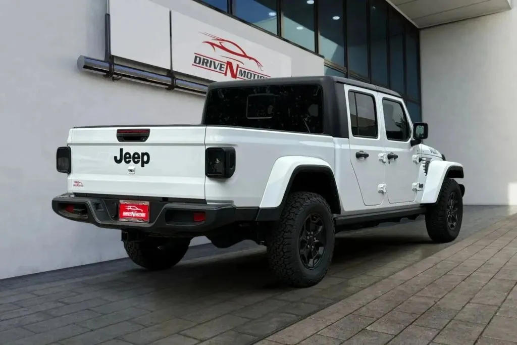 More photos of 2023 Jeep Gladiator Willys Pickup 4D 5 ft at Drive N-Motion Greeley, CO