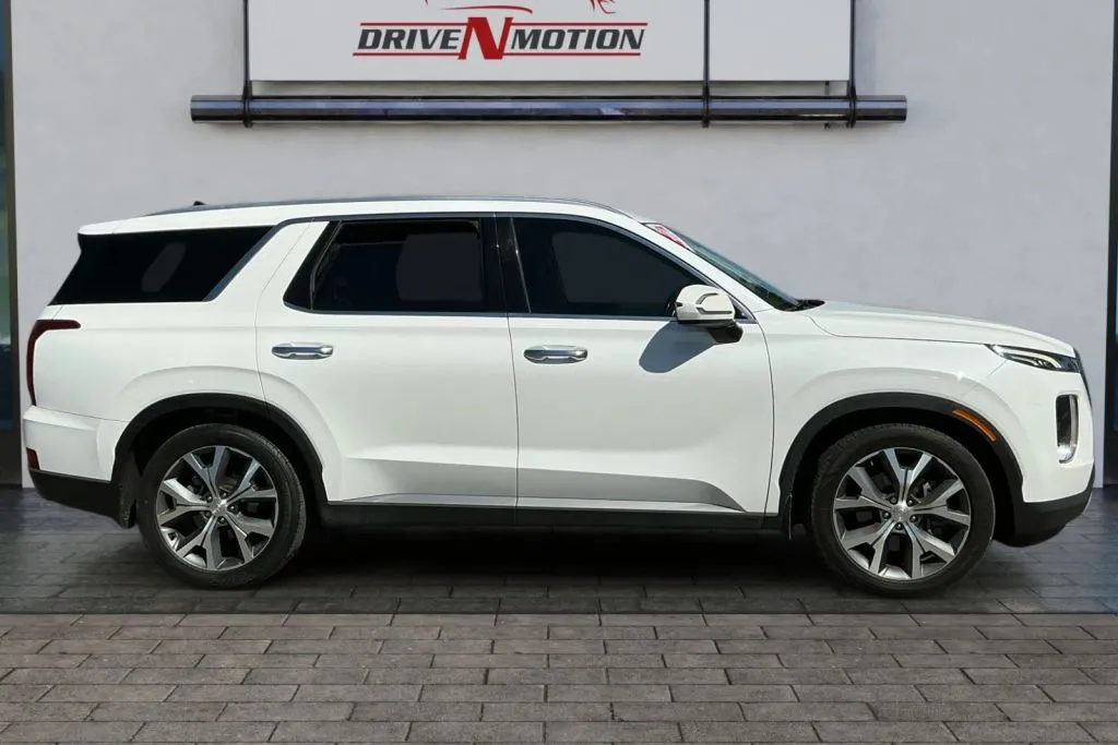 Another view of 2021 Hyundai Palisade SEL Sport Utility 4D for sale in Greeley, CO at Drive N-Motion Greeley