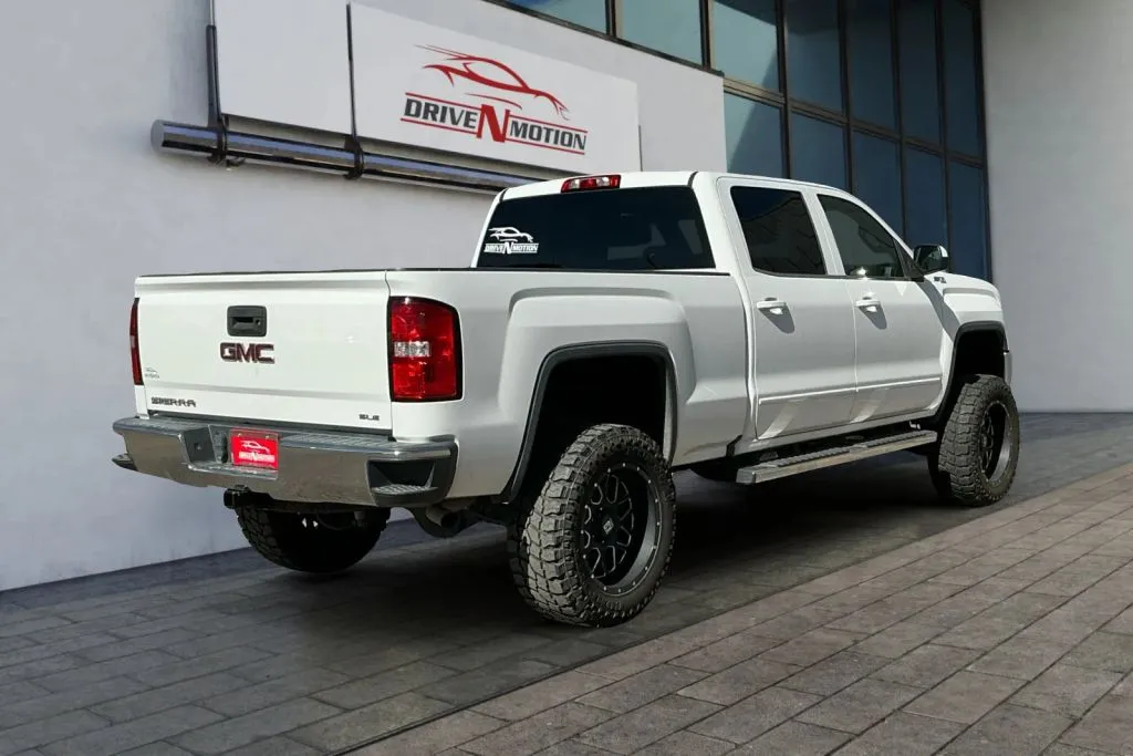 More photos of 2018 GMC Sierra 1500 Crew Cab SLE Pickup 4D 6 1/2 ft at Drive N-Motion Greeley, CO
