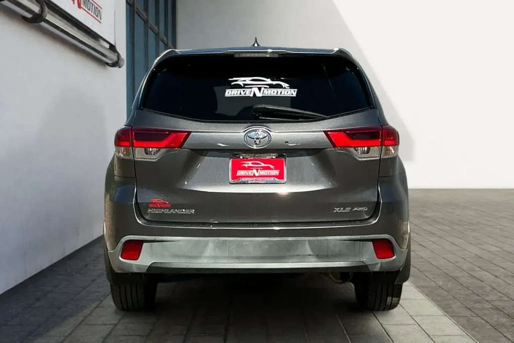 More photos of 2018 Toyota Highlander XLE Sport Utility 4D at Drive N-Motion Greeley, CO
