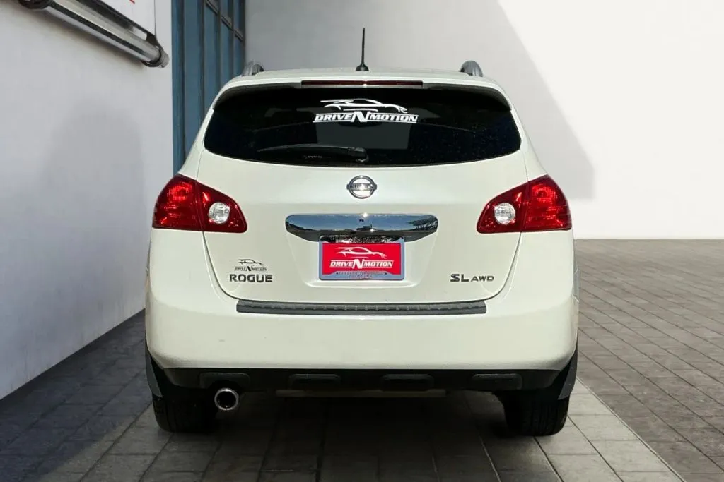 More photos of 2013 Nissan Rogue SV w/SL Pkg Sport Utility 4D at Drive N-Motion Greeley, CO