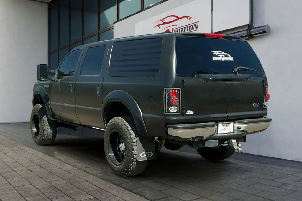 More photos of 2004 Ford Excursion XLT Sport Utility 4D at Drive N-Motion Greeley, CO