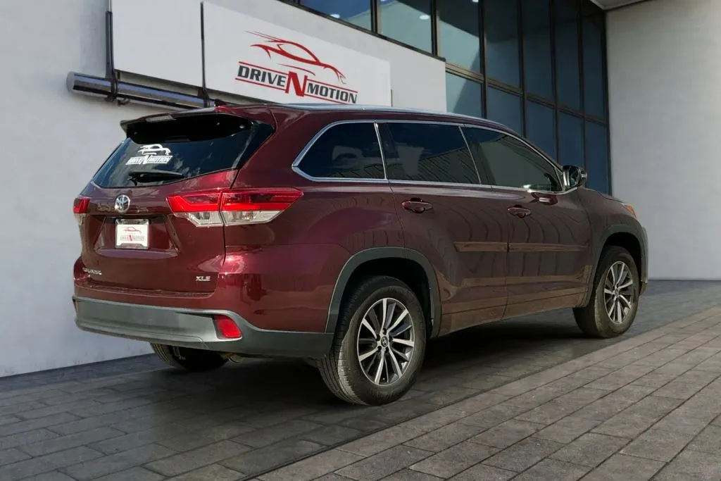 More photos of 2018 Toyota Highlander XLE Sport Utility 4D at Drive N-Motion Greeley, CO