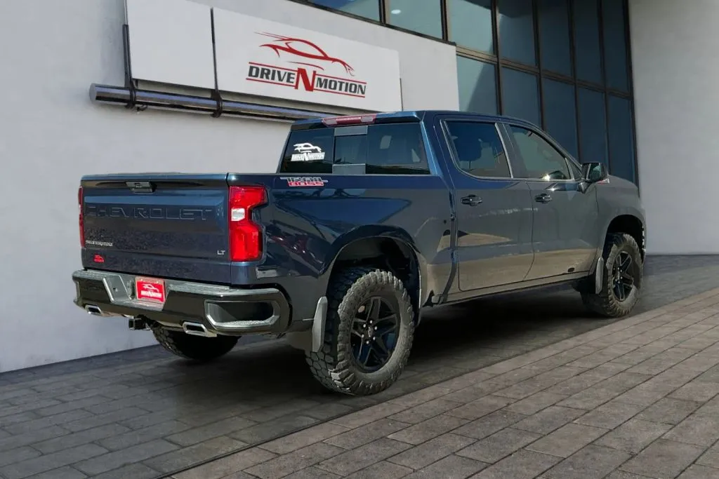 More photos of 2019 Chevrolet Silverado 1500 Crew Cab LT Trail Boss Pickup 4D 5 3/4 ft at Drive N-Motion Greeley, CO