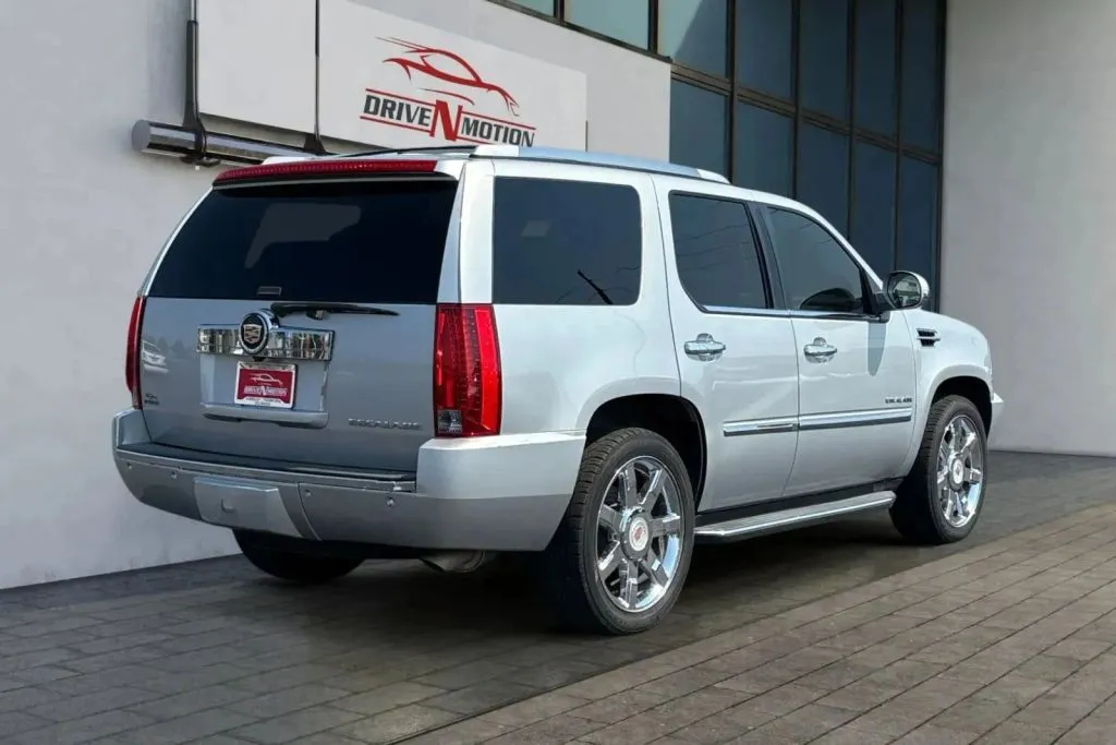 More photos of 2013 Cadillac Escalade Luxury Sport Utility 4D at Drive N-Motion Greeley, CO
